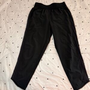 Lululemon Black Crop Track Pants Zipper Pockets Women Size 4‎